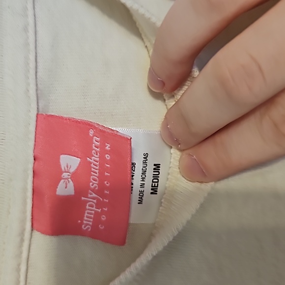 Simply Southern off white long sleeve t shirt - Picture 2 of 9